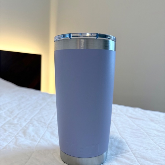 Yeti COSMIC LILAC Rambler 20 oz Tumbler with Matching Magslider Lid - Picture 2 of 3